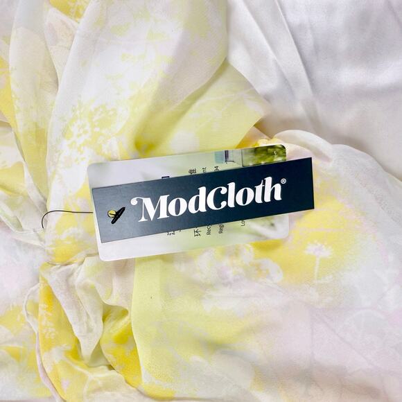 Mod Cloth Women's Flutter of Flattery Midi Dress Small Yellow Garden Girl - Picture 9 of 16